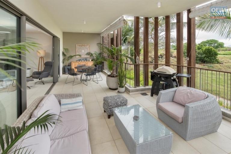 A vendre appartement de 2 chambres en suite, accessible aux etrangers à Mont Choisy.