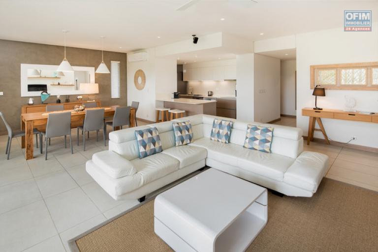 A vendre appartement de 2 chambres en suite, accessible aux etrangers à Mont Choisy.