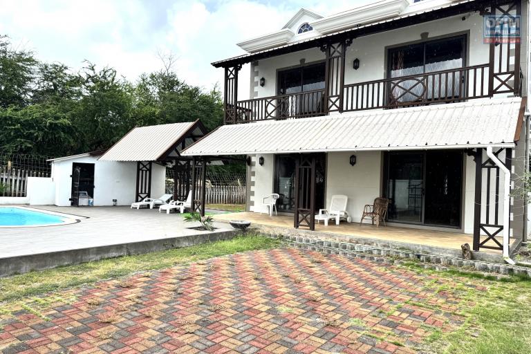 Flic-en-Flac &ndash; Superbe Villa 3 Chambres avec Piscine &agrave; 400m de la Plage