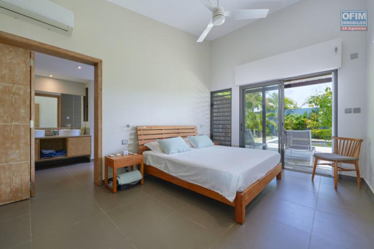 A vendre villa 3 chambres accessible aux etrangers emplacement idéal à La Salette, Grand Baie.