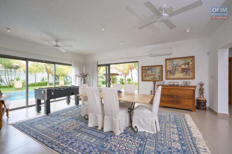 A vendre villa 4 chambres accessible aux etrangers emplacement id&eacute;al &agrave; La Salette, Grand Baie.