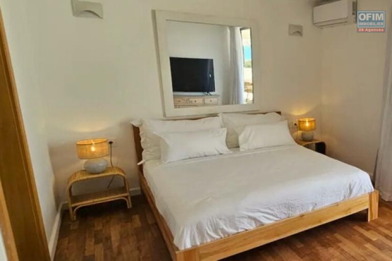 A vendre penthouse de 3 chambres en suite, meubl&eacute; et &eacute;quip&eacute; accessible aux &eacute;trangers &agrave; Mont Choisy.