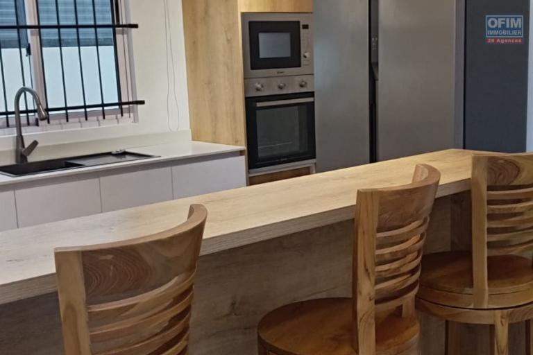 ALOUER : centre Grand Baie, villa neuve, 3 chambres en suite. Emplacement pretium