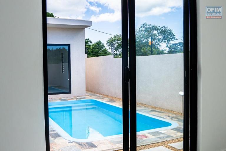 Saisissez une occasion unique d'acquérir une villa spacieuse et moderne à Grand Baie, dans un programme exclusif de 4 villas de luxe.