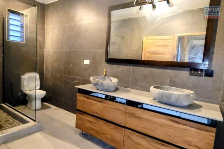 &Agrave; louer &ndash; Superbe villa contemporaine 4 chambres &agrave; Flic en Flac