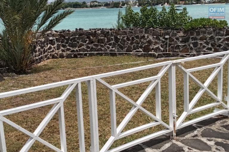 A LOUER Villa Pieds dans l'eau /POINTE AUX CANNONIERS