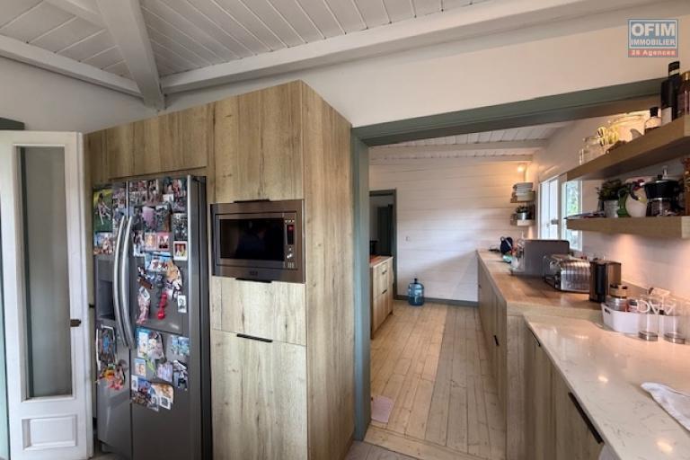 A vendre magnifique villa de 3 chambres &agrave; Mont Piton 1.