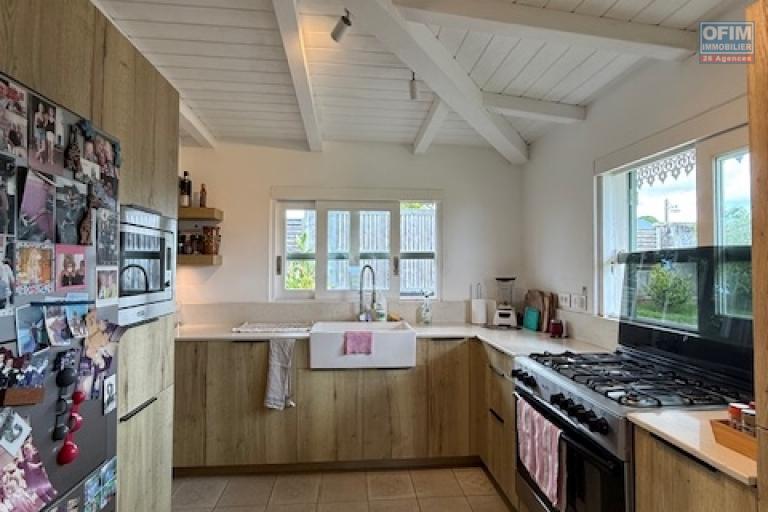 A vendre magnifique villa de 3 chambres &agrave; Mont Piton 1.