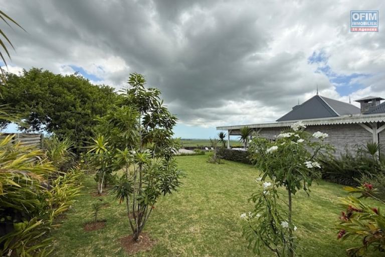 A vendre magnifique villa de 3 chambres &agrave; Mont Piton 1.