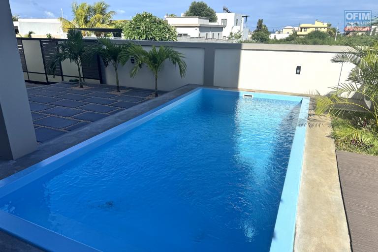 Flic-en-Flac &ndash; &Agrave; louer : Villa neuve 4 chambres avec piscine
