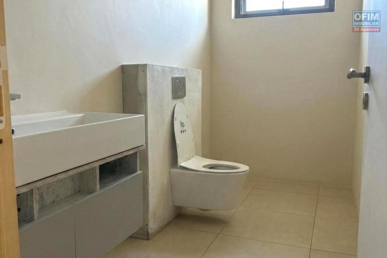 Rivière Noire, Île Maurice – Villa 3 chambres à vendre avec vue imprenable et grand terrain