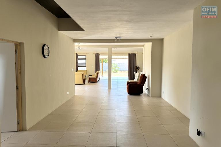 Rivi&egrave;re Noire, &Icirc;le Maurice &ndash; Villa 3 chambres &agrave; vendre avec vue imprenable et grand terrain
