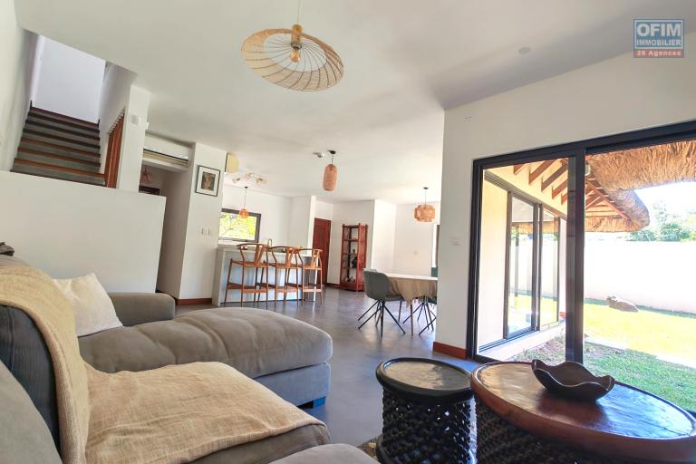 &Icirc;le Maurice &ndash; Rivi&egrave;re Noire : En vente villa de standing accessible aux &eacute;trangers avec piscine priv&eacute;e