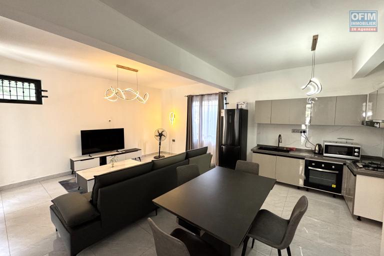 Albion  Appartement 2 chambres avec piscine, en rez-de-chauss&eacute;e, au calme