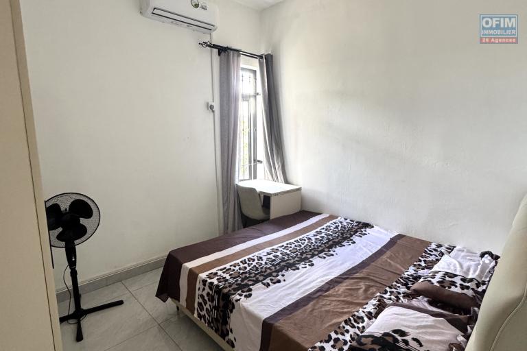 Albion Appartement 2 chambres avec piscine, situ&eacute; au premier &eacute;tage, au calme