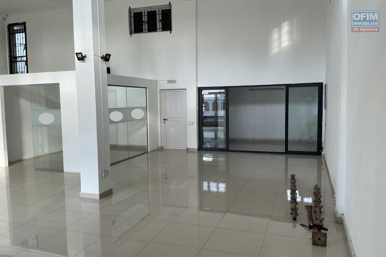 COMMERCIAL PREMISES FOR RENT &ndash; GRAND BAIE &ndash; 121 M&sup2;