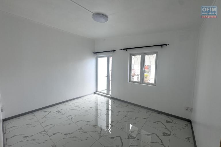 Sodnac Ile Maurice – À louer maison non meublée entièrement rénovée, située dans un quartier résidentiel et calme.