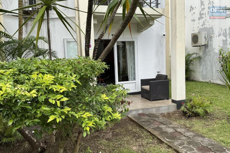 À LOUER – GRAND BAIE maison sur 2 étages avec rooftop aménagé dans résidence sécurisée. Île Maurice