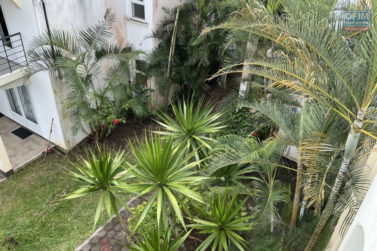 À LOUER – GRAND BAIE maison sur 2 étages avec rooftop aménagé dans résidence sécurisée. Île Maurice
