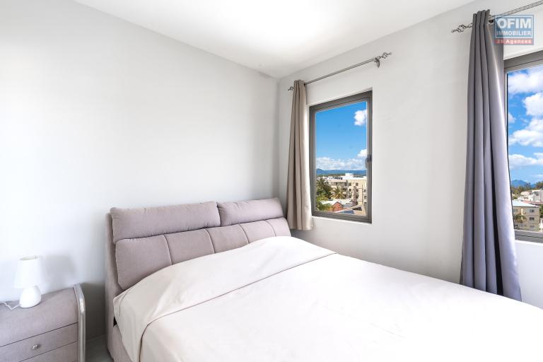À vendre appartement 3 chambres au dernier étage avec jacuzzi et vue dégagée Flic en Flac ile Maurice vue imprenable • ascenseur • à quelques pas de la plage