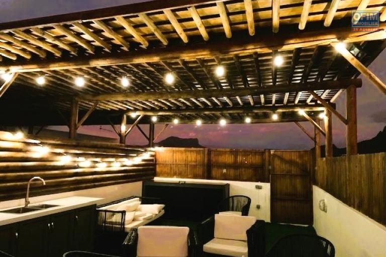 À vendre appartement 3 chambres au dernier étage avec jacuzzi et vue dégagée Flic en Flac ile Maurice vue imprenable • ascenseur • à quelques pas de la plage