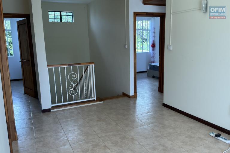 À LOUER – Élégante Villa Familiale 5 Chambres à Pereybère