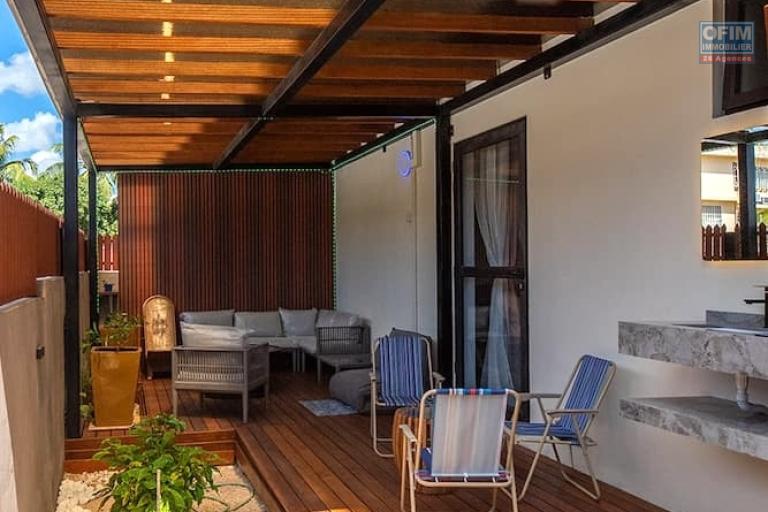 Flic-en-Flac Ile Maurice Magnifique appartement récent de 2 chambres avec grande terrasse, piscine, à deux pas de la plage