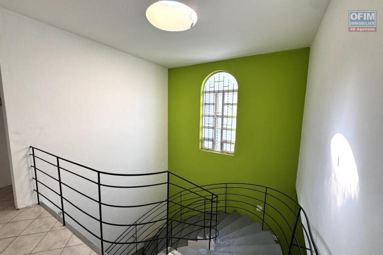 À louer à Flic en Flac ile Maurice – Spacieuse villa de 5 chambres avec garage, proche de la plage
