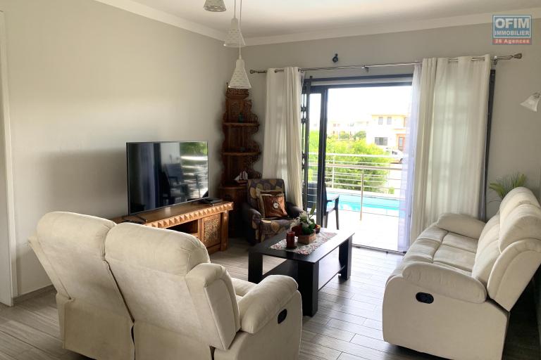 Flic En Flac île Maurice à louer récente villa cinq chambres avec piscine et garage située dans un morcellement sécurisé au calme.
