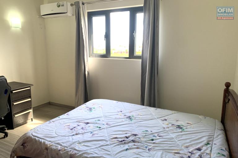 Flic En Flac île Maurice à louer récente villa cinq chambres avec piscine et garage située dans un morcellement sécurisé au calme.