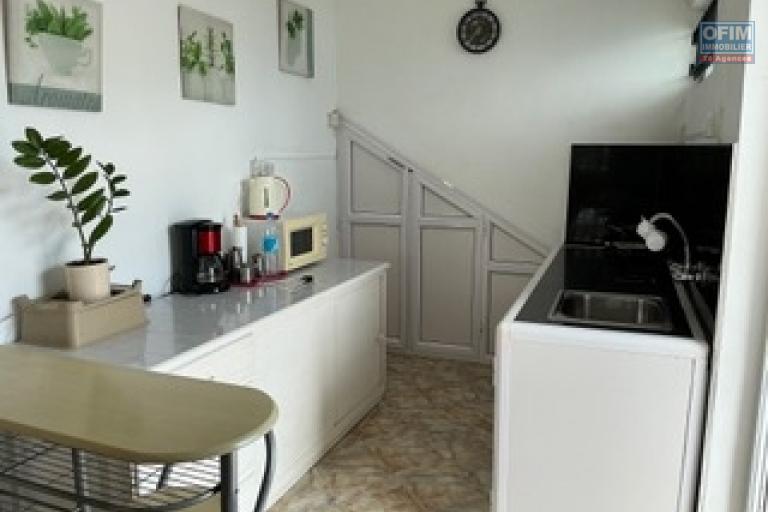 À vendre – Grande maison familiale avec fort potentiel locatif au cœur de Grand Baie