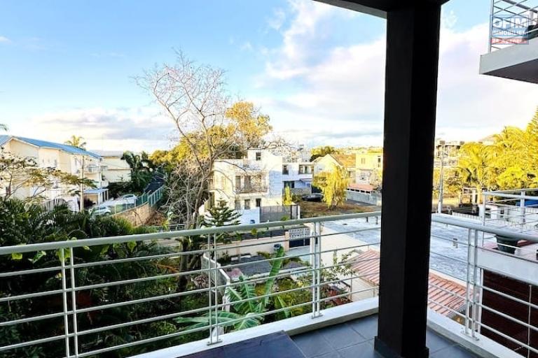 Flic en Flac superbe appartement 3 chambres avec piscine, ascenseur et belle terrasses
