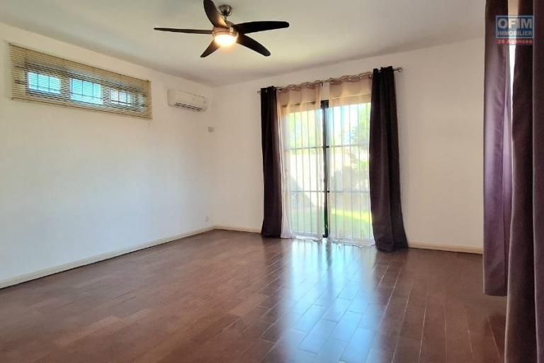 À louer Appartement non meublé de 3 chambres à Calodyne Rs 40,000/mois