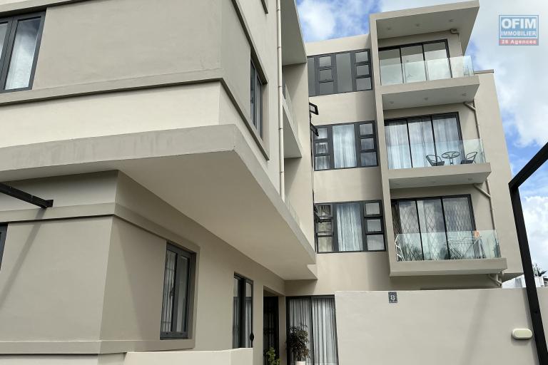 À vendre – Appartement neuf de 2 chambres en résidence sécurisée avec piscine à Grand Baie, île Maurice