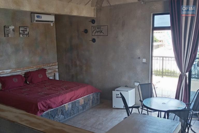 À LOUER – Grande villa atypique pleine de charme 3 à 4 chambres, Studio indépendant sur le rooftop