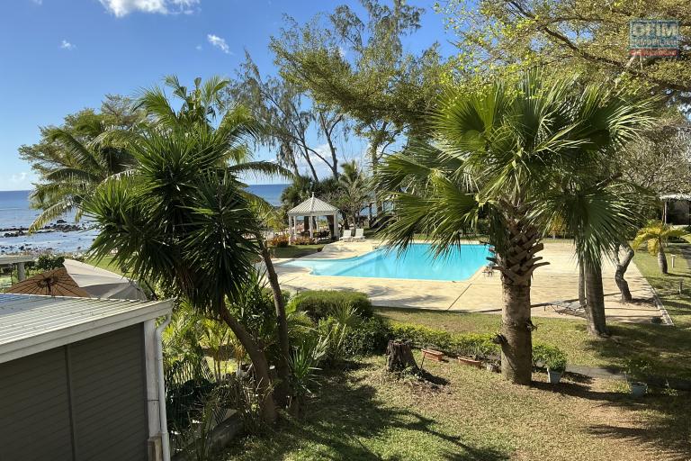 🌴 VILLA PIEDS DANS L’EAU À TROU AUX BICHES