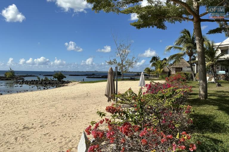 🌴 VILLA PIEDS DANS L’EAU À TROU AUX BICHES