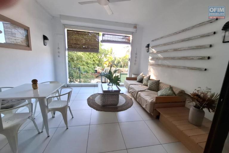 TAMARIN ÎLE MAURICE – BEL APPARTEMENT 3 CHAMBRES AVEC VUE OCÉAN À 2 MINUTES...