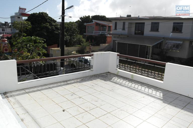 Vacoas &Icirc;le Maurice&ndash; Maison 6 chambres &agrave; vendre dans un quartier paisible proches des commerces.