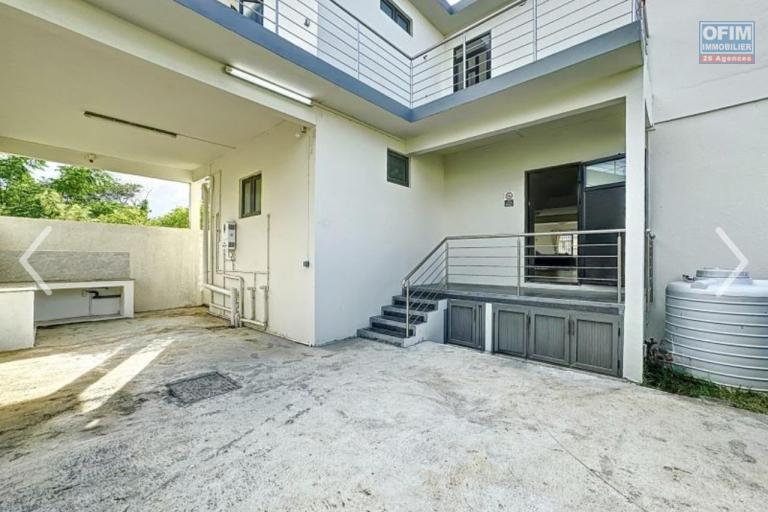 Villa contemporaine construite en 2023 à Grand Baie . Idéale pour une vie de famille ou un investissement locatif