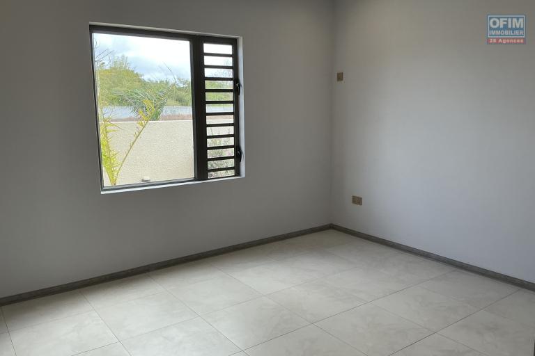 Villa Contemporaine 2026 de 270 m² sur 9.5 Perches | Rooftop Vue Montagne & Piscine Privée | Proche Balaclava & 7 km École du Nord