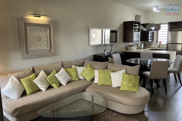 À LOUER coeur de Grand Baie , Appartement 2 chambres dans complexe sécurisé , Coup de coeur assuré