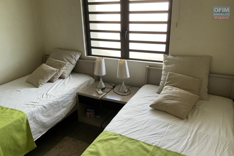 À LOUER coeur de Grand Baie , Appartement 2 chambres dans complexe sécurisé , Coup de coeur assuré
