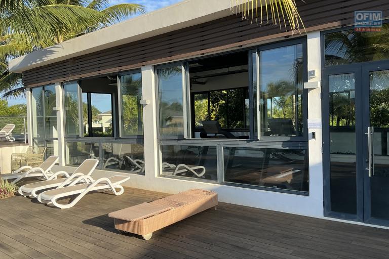 MARCH&Eacute; LOCAL .  AZURI SMART CITY  ROCHES NOIRES - DUPLEX 3 CHAMBRES AVEC ROOFTOP VUE MER