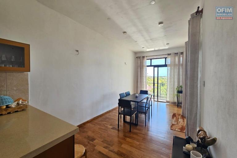 ✨ À LOUER – Grand appartement 3 chambres avec terrasse et roof top, vue panoramique, a Calodyne