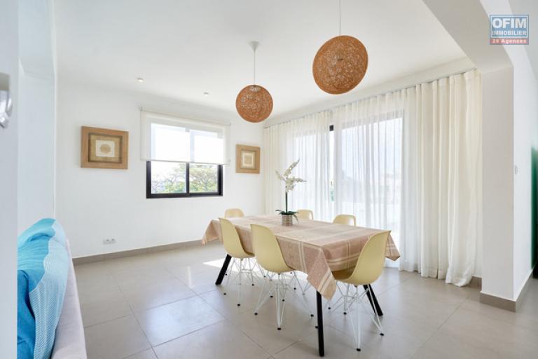Accessible aux étrangers Appartement GRAND BAIE - PEREYBERE - POINTE AUX CANONNIERS – photo 2 sur 12