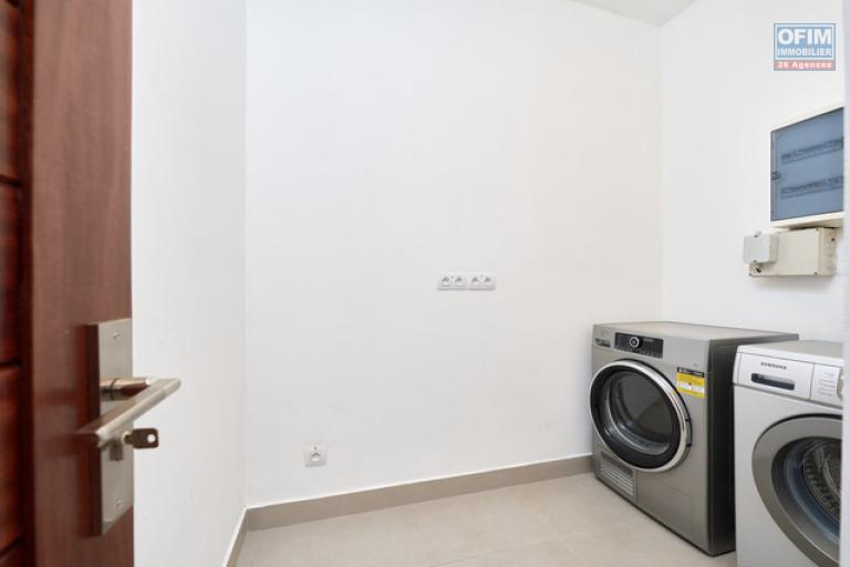Accessible aux étrangers Appartement GRAND BAIE - PEREYBERE - POINTE AUX CANONNIERS – photo 10 sur 12