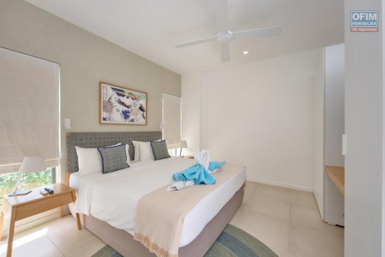 Accessible aux étrangers Appartement GRAND BAIE - PEREYBERE - POINTE AUX CANONNIERS – photo 6 sur 14 – Chambre lumineuse
