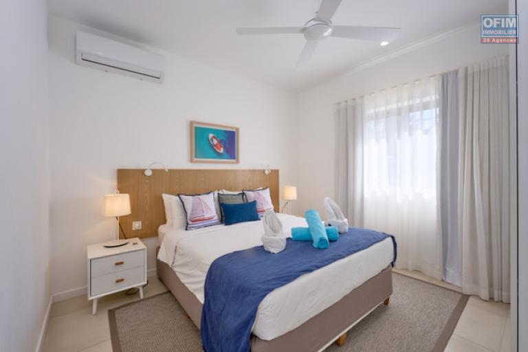 Accessible aux étrangers Appartement GRAND BAIE - PEREYBERE - POINTE AUX CANONNIERS – photo 8 sur 14 – Chambre lumineuse