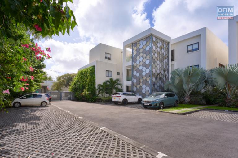Accessible aux étrangers Appartement GRAND BAIE - PEREYBERE - POINTE AUX CANONNIERS – photo 14 sur 14 – Immeuble